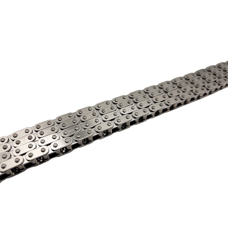 How can the pitch accuracy of a stainless steel 304 transmission chain be controlled through the manufacturing process?